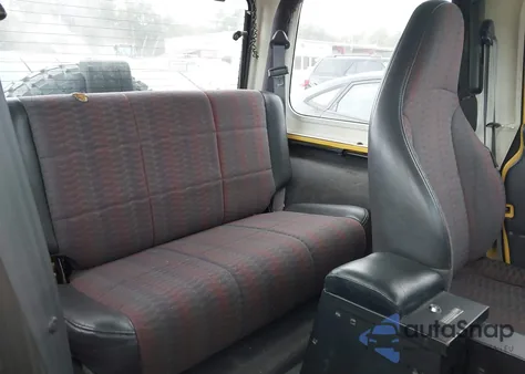 2000 Jeep Wrangler Sport z USA, uszkodzony, nr VIN 1J4FA49S8YP762461